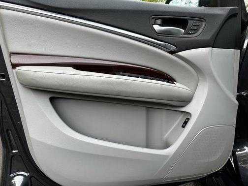 2016 Acura MDX 3.5L w/Technology Package