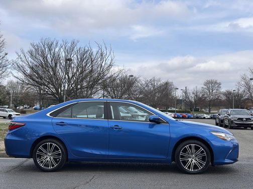 2016 Toyota Camry SE w/Special Edition Pkg