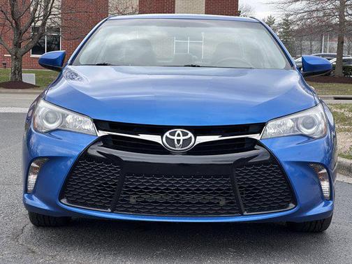 2016 Toyota Camry SE w/Special Edition Pkg
