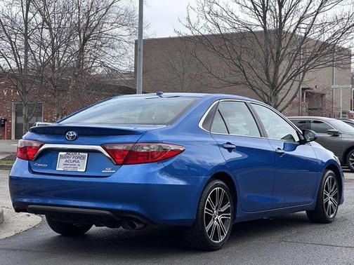 2016 Toyota Camry SE w/Special Edition Pkg