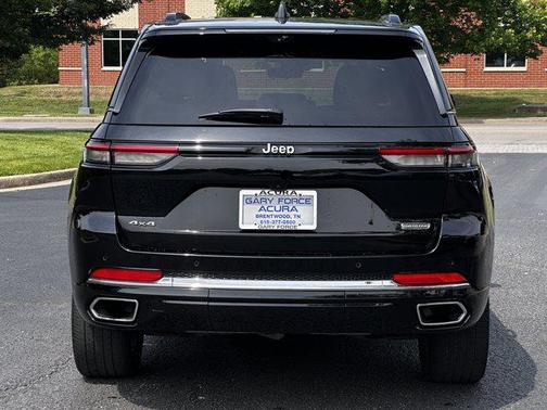 Diamond Black Crystal Pearlcoat 2022 Jeep Grand Cherokee Overland