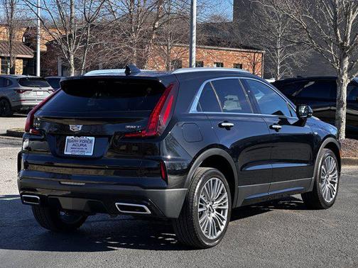 2024 Cadillac XT4 Premium Luxury