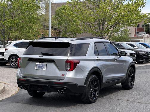 Iconic Silver Metallic 2021 Ford Explorer ST