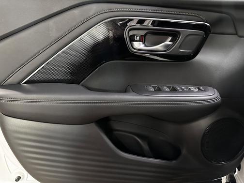 Platinum White Pearl 2025 Acura ADX BASE