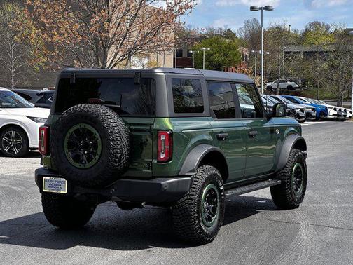 Eruption Green Metallic 2024 Ford Bronco Wildtrak