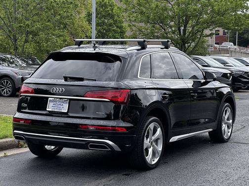 Mythos Black Metallic 2022 Audi Q5 45 S line Premium Plus