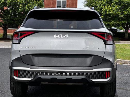 Wolf Gray 2023 Kia Sportage X-Line