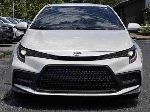 Blizzard Pearl 2021 Toyota Corolla XSE