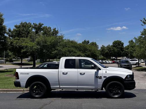 Bright White Clearcoat 2019 RAM 1500 Classic Warlock Quad Cab 4x4 6'4' Box