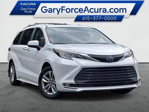 Wind Chill Pearl 2023 Toyota Sienna XLE