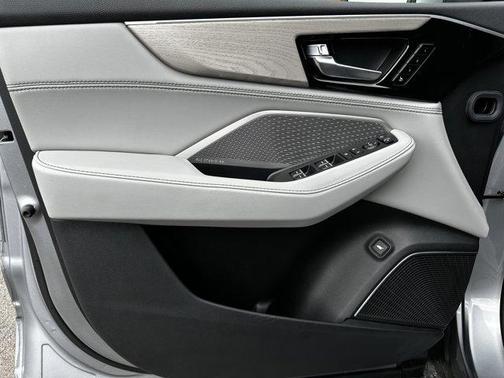 2023 Acura MDX Advance Package