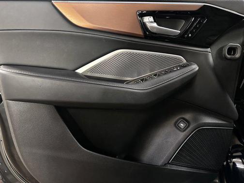 Majestic Black Pearl 2022 Acura MDX Technology Package