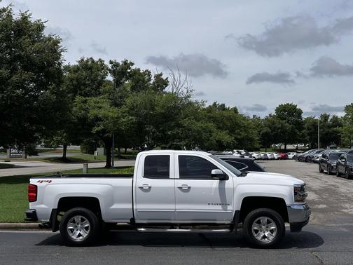 Summit White 2018 Chevrolet Silverado 1500 1LT