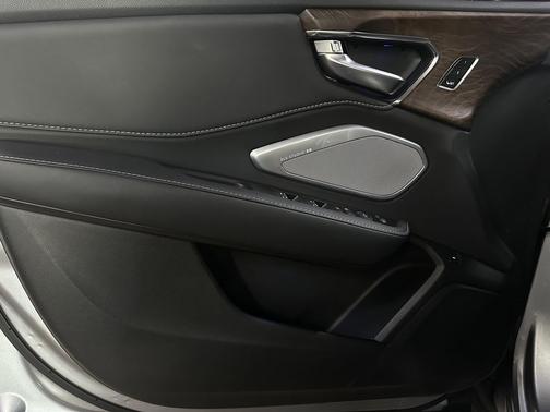 Lunar Silver Metallic 2024 Acura RDX Advance Package