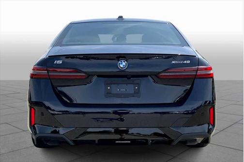 2025 BMW i5 xDrive40