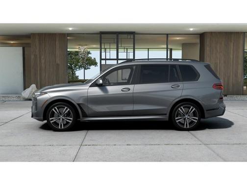2025 BMW X7 M60i