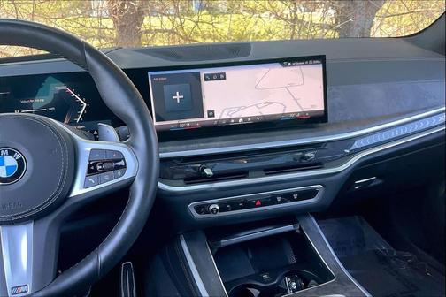 Manhattan Green Metallic 2024 BMW X5 xDrive40i