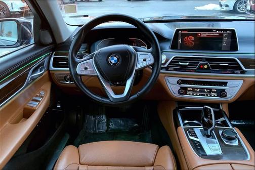 2020 BMW 750 i xDrive