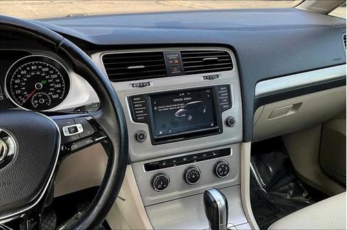 2017 Volkswagen Golf TSI Wolfsburg Edition 4-Door