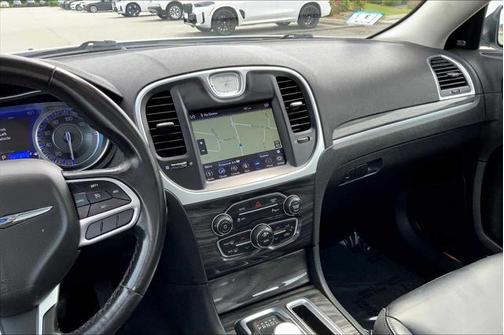 2021 Chrysler 300 Touring