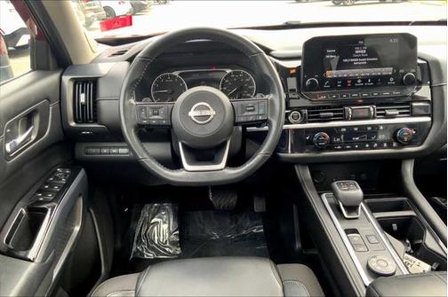 2022 Nissan Pathfinder SL 4WD
