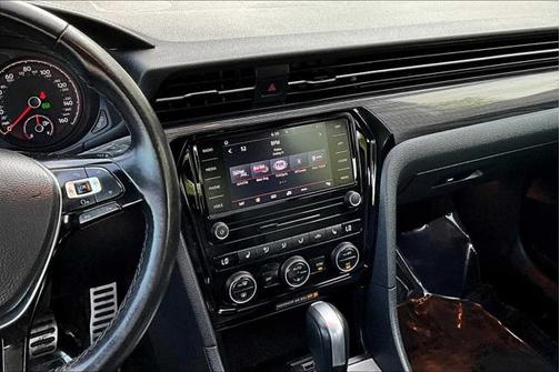 2021 Volkswagen Passat 2.0T R-Line