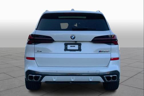 2024 BMW X5 M60i