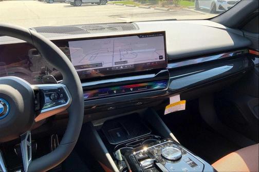 2026 BMW 550e 550e xDrive