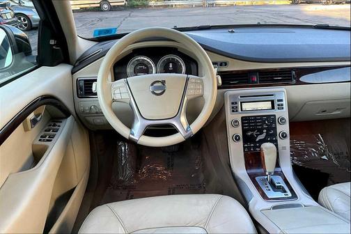 2011 Volvo XC70 T6