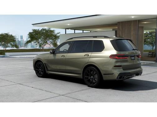 2025 BMW X7 M60i