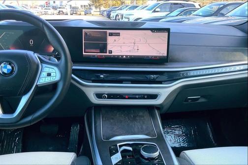 2025 BMW X7 xDrive40i