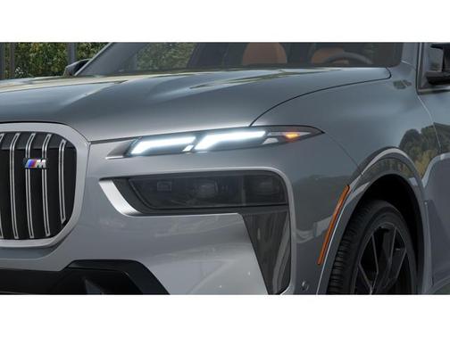 2025 BMW X7 M60i