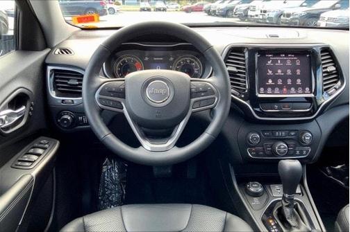 Photo 5 of 33 of 2019 Jeep Cherokee Limited