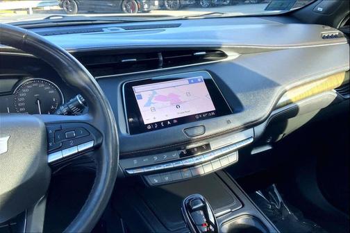 2021 Cadillac XT4 Premium Luxury