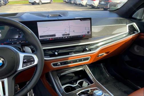 2024 BMW X7 M60i