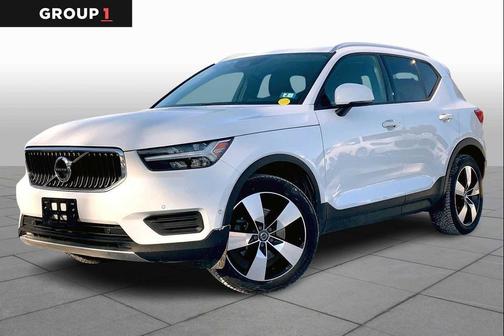 2019 Volvo XC40 T5 Momentum
