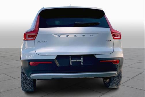 2019 Volvo XC40 T5 Momentum