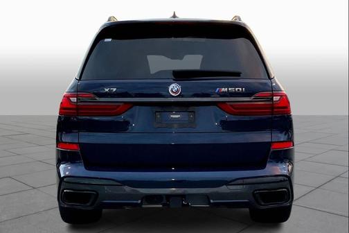 2022 BMW X7 M50i