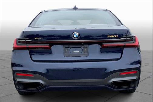 2022 BMW 750 i xDrive