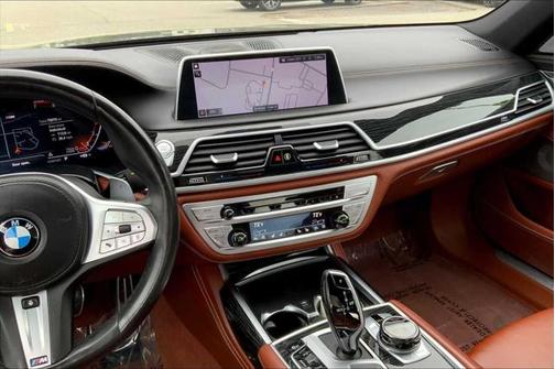 2022 BMW 750 i xDrive
