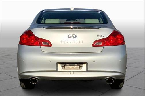 2011 INFINITI G37x Base