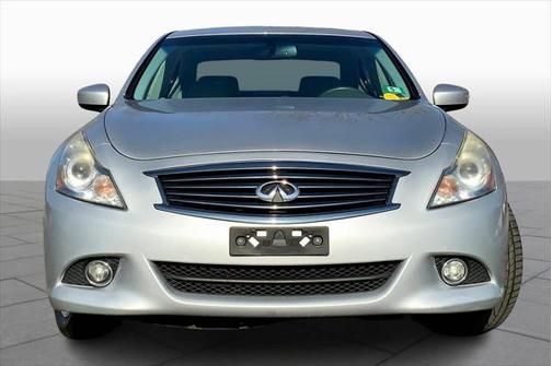 2011 INFINITI G37x Base