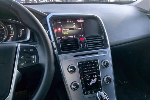2017 Volvo XC60 T6 Dynamic