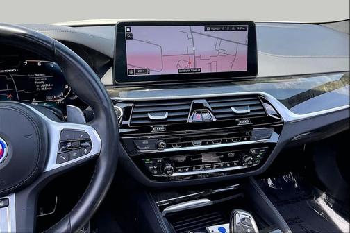 Alpine White 2022 BMW M550 i Xdrive