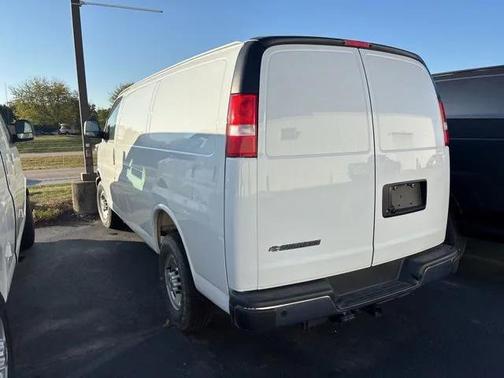 2025 Chevrolet Express 2500 RWD 2500 Regular Wheelbase WT