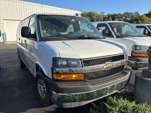 2025 Chevrolet Express 2500 RWD 2500 Regular Wheelbase WT