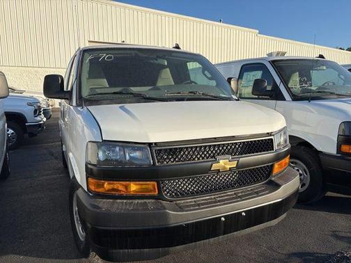 2025 Chevrolet Express 2500 RWD 2500 Regular Wheelbase WT