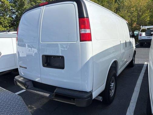 2025 Chevrolet Express 2500 RWD 2500 Regular Wheelbase WT
