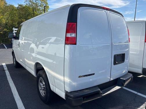 2025 Chevrolet Express 2500 RWD 2500 Regular Wheelbase WT