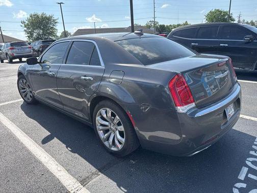 2016 Chrysler 300 S